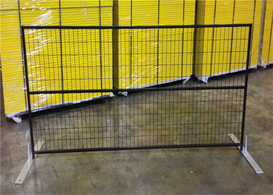 Rivestimento della polvere e PVC che ricoprono gli impiegati del Canada che recintano i pannelli per il cantiere